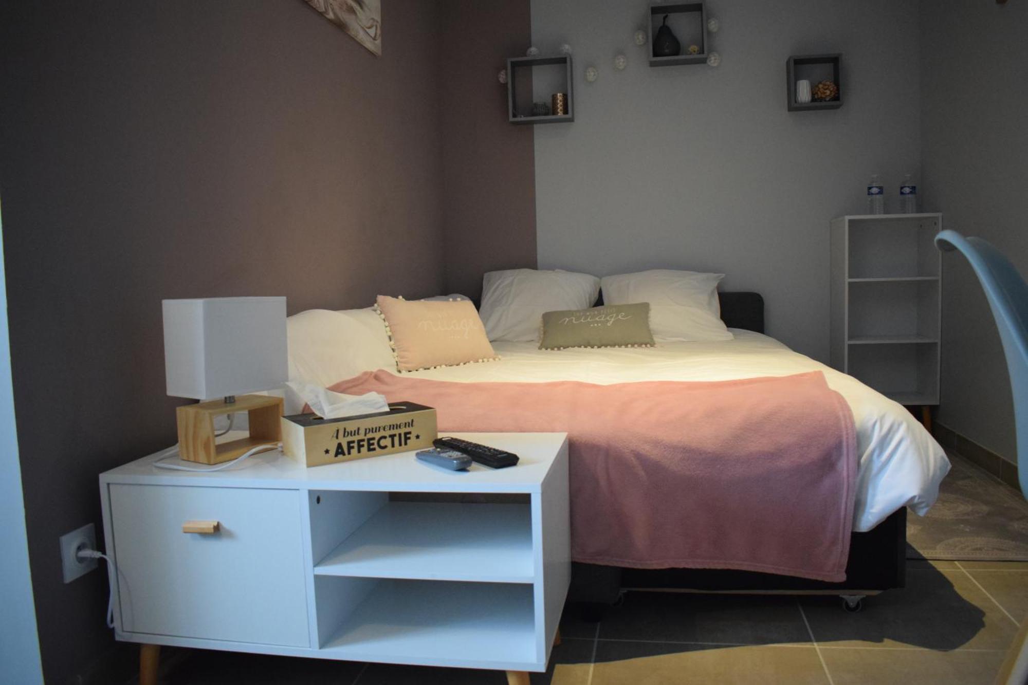 La Sarlamandre, Chambres Et Table D'Hotes Marcillac-Saint-Quentin Esterno foto