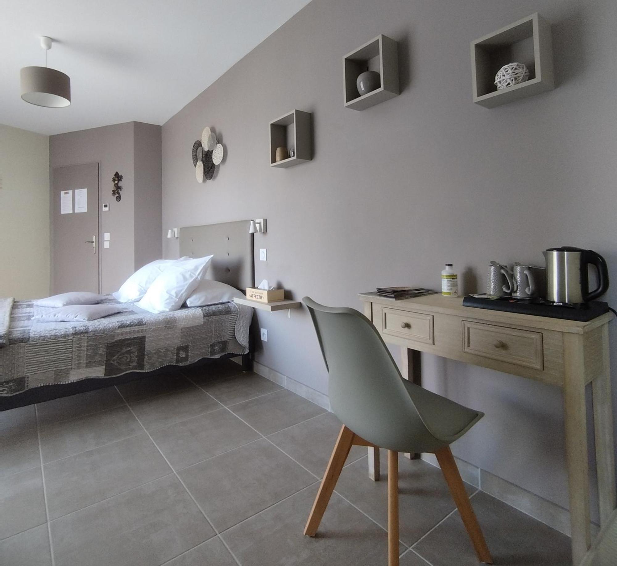 La Sarlamandre, Chambres Et Table D'Hotes Marcillac-Saint-Quentin Esterno foto