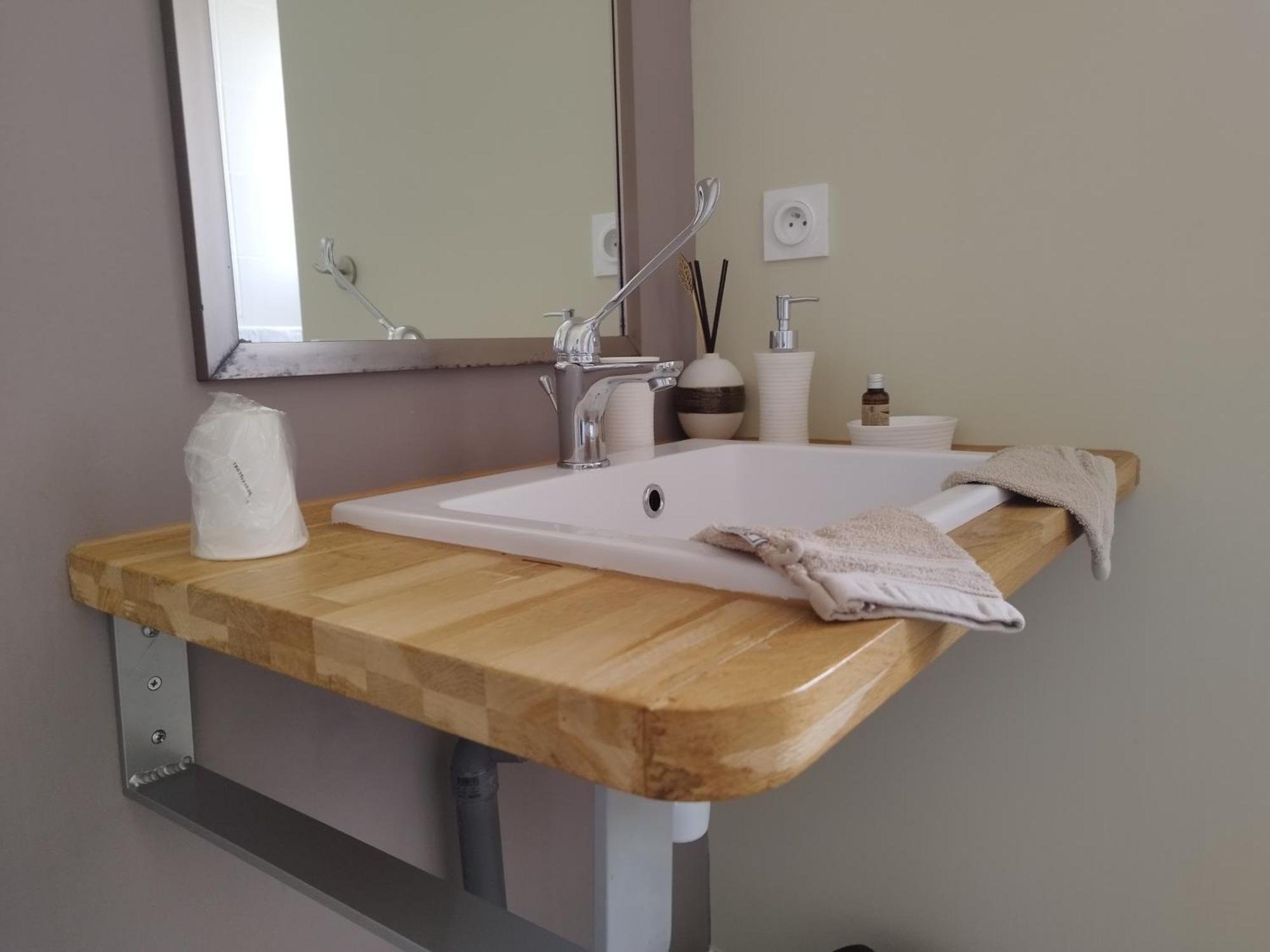 La Sarlamandre, Chambres Et Table D'Hotes Marcillac-Saint-Quentin Esterno foto