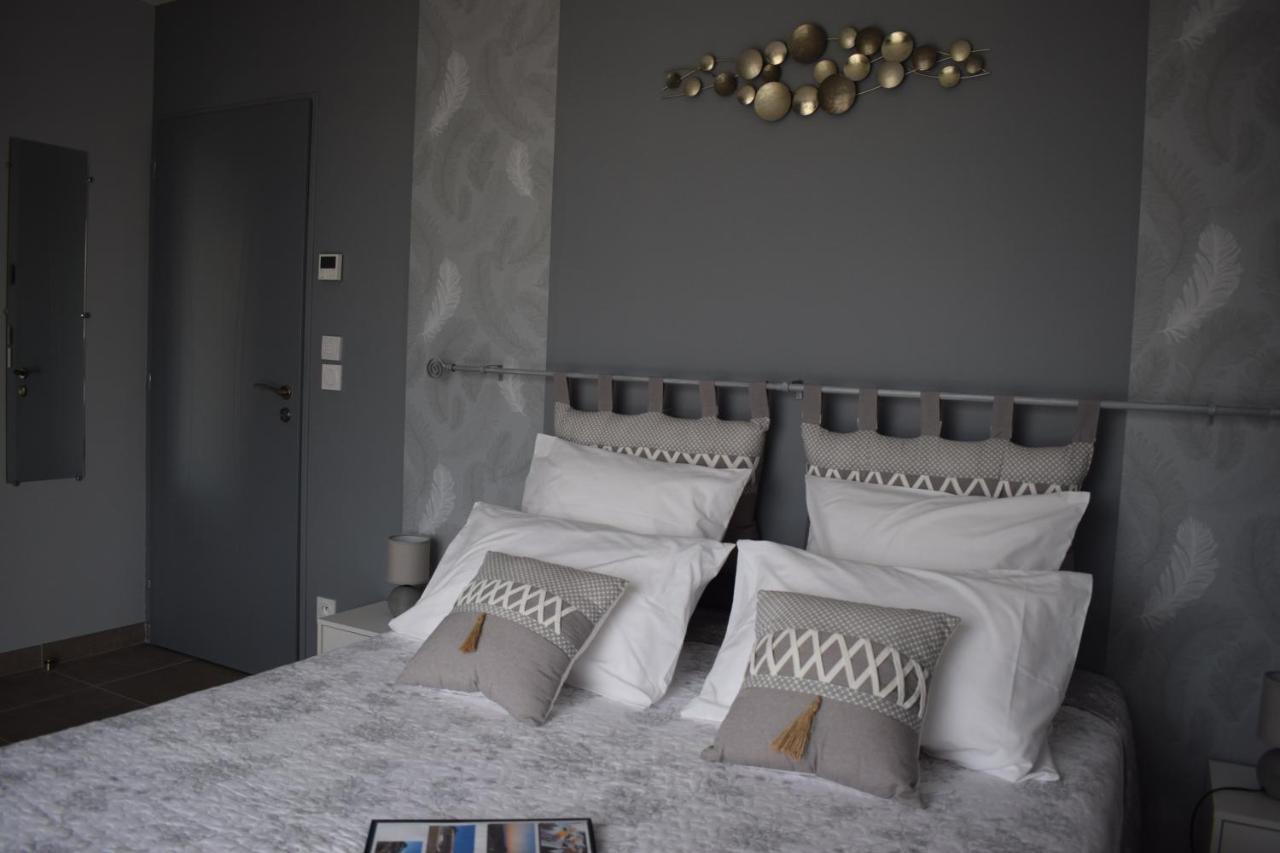 La Sarlamandre, Chambres Et Table D'Hotes Marcillac-Saint-Quentin Esterno foto