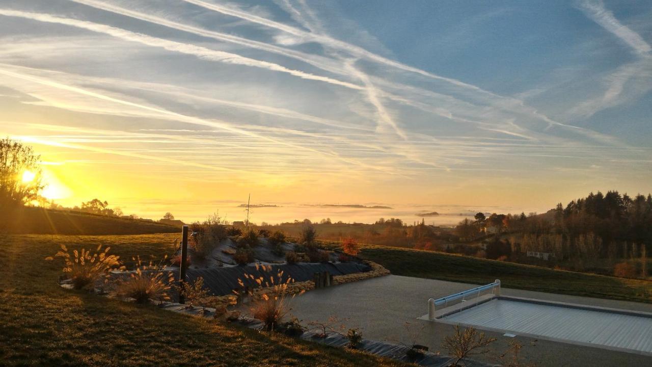 La Sarlamandre, Chambres Et Table D'Hotes Marcillac-Saint-Quentin Esterno foto