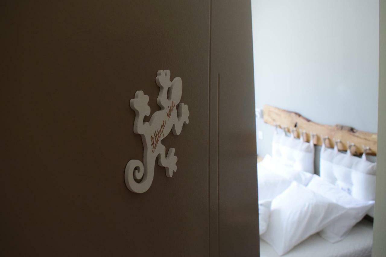 La Sarlamandre, Chambres Et Table D'Hotes Marcillac-Saint-Quentin Esterno foto